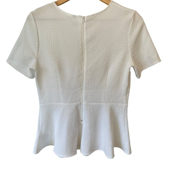 H&M Divided| White embossed Snake skin Print Peplum Zipper back top SZ 14 - Picture 2 of 9